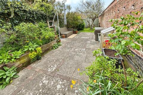 24 Shottery Road, Stratford-upon-avon, CV37 9QA