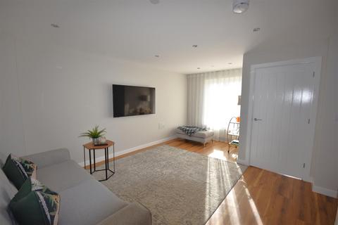 3 bedroom semi-detached house for sale, 6 Lon Y Pererinion, Radyr, Cardiff, CF15 8HG