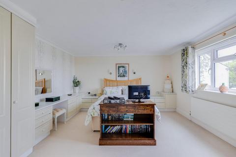 108 Fontygary Road, Rhoose, Barry, CF62 3DU