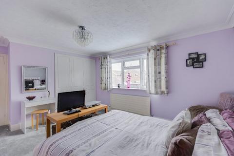 108 Fontygary Road, Rhoose, Barry, CF62 3DU