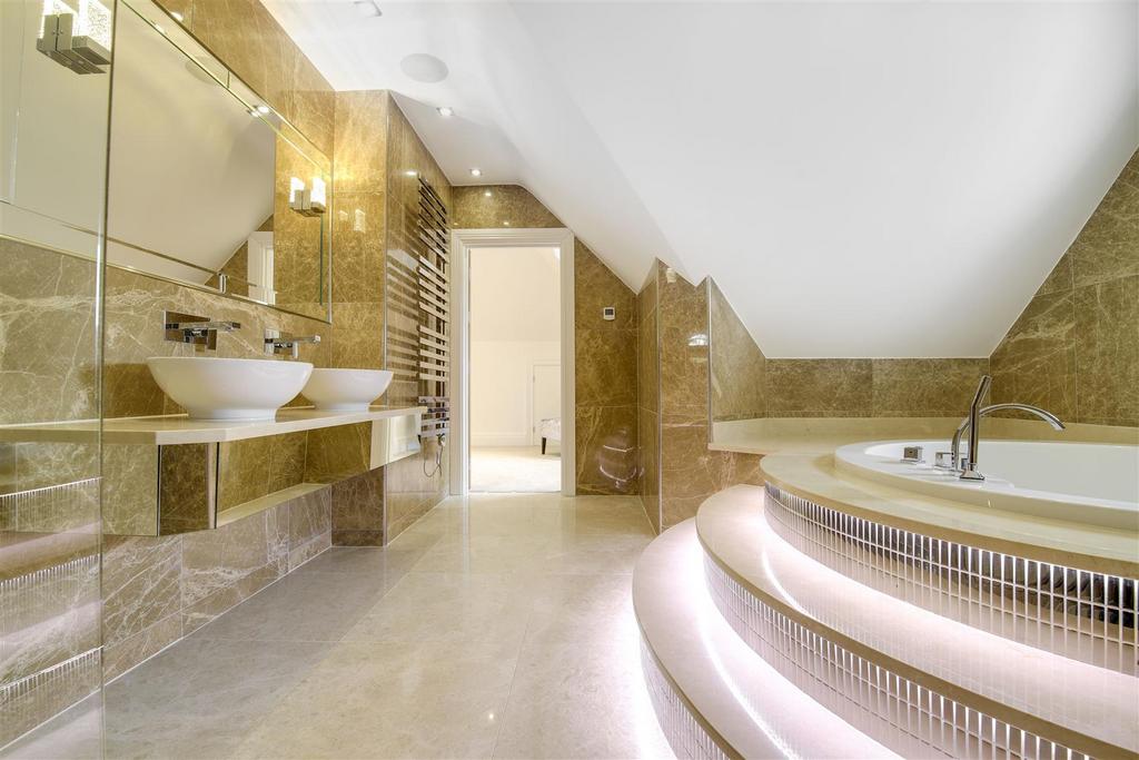 Master Ensuite