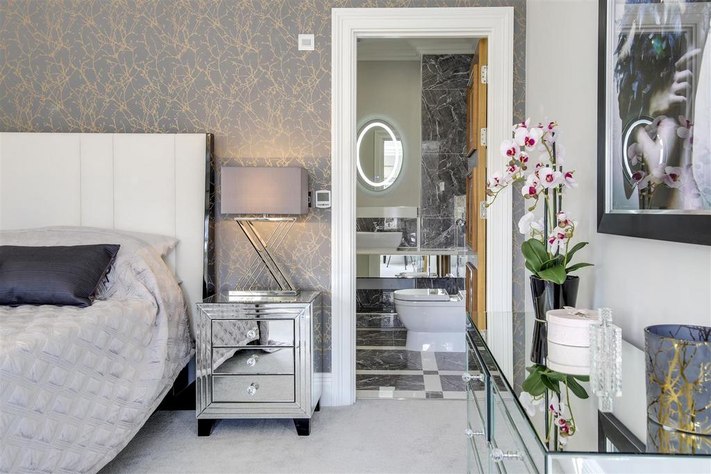 Double Bedroom 2