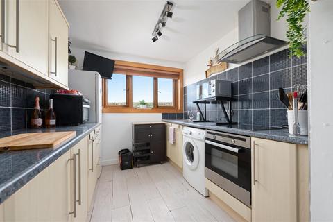 75 Forker Avenue, Rosyth, Dunfermline, KY11 2UQ