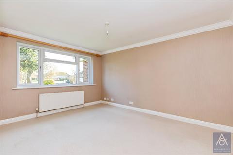 2 Elm Drive, Deanshanger, Milton Keynes, MK19 6JF