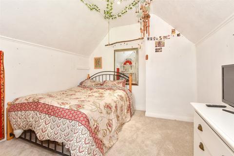 1 Lees Terrace, Old Wives Lees, Canterbury, CT4 8AN