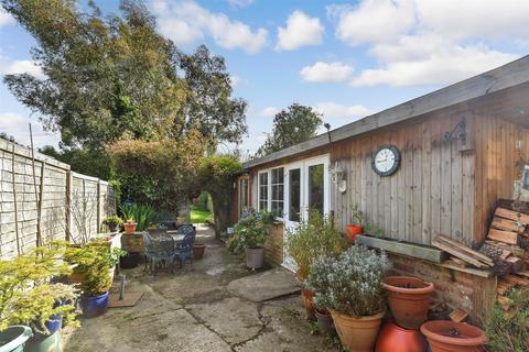 1 Lees Terrace, Old Wives Lees, Canterbury, CT4 8AN