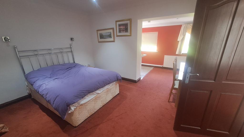 3 Chak Gardens, Bradford, BD9 6 SB