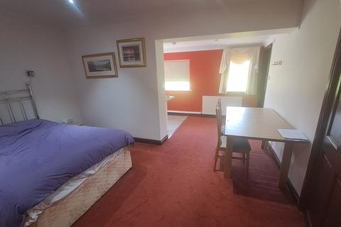 Studio to rent, Chak Gardens, BD9 6SB
