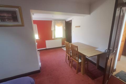 Studio to rent, Chak Gardens, BD9 6SB