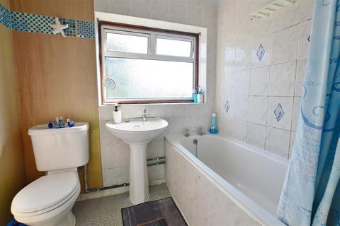 undefined, Gascons Grove, Slough