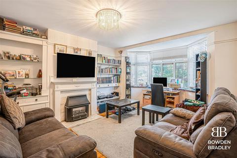 1 Wedmore Avenue, Ilford, IG5 0XF