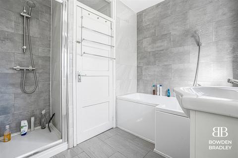 1 Wedmore Avenue, Ilford, IG5 0XF