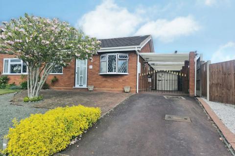 2 bedroom semi-detached bungalow for sale, Quorn Crescent, Stourbridge DY8