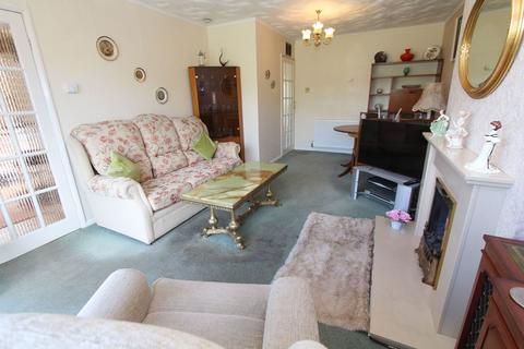 2 bedroom semi-detached bungalow for sale, Quorn Crescent, Stourbridge DY8
