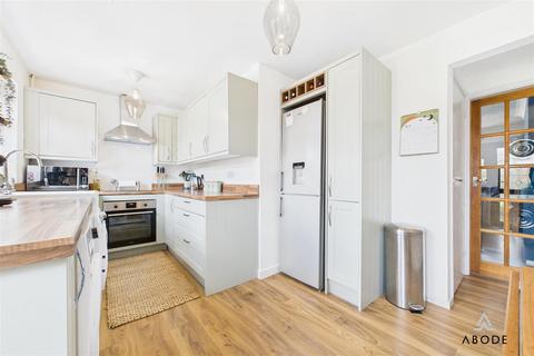 112 Bentley Road, Uttoxeter, ST14 7NQ