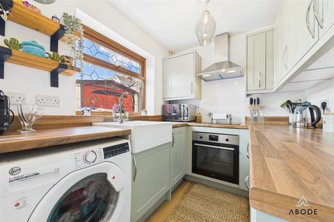 112 Bentley Road, Uttoxeter, ST14 7NQ