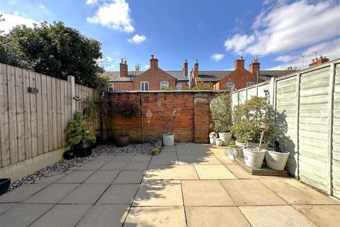 2 bedroom terraced house for sale, Newton Street, Newark