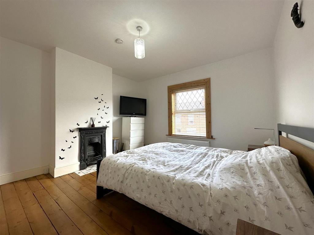 Second Bedroom 472