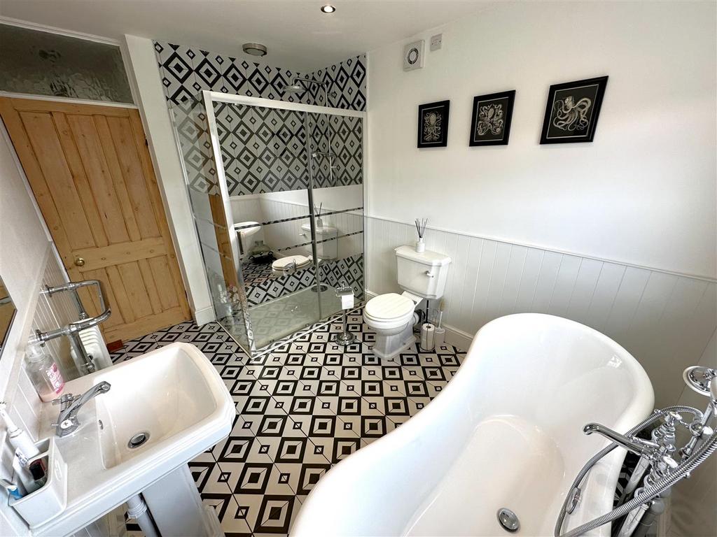 Four-Piece Bathroom 501