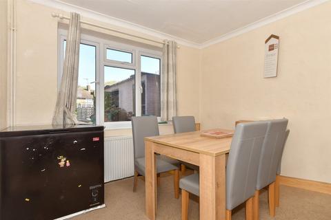 83 Maplestead, Basildon, SS14 2ST