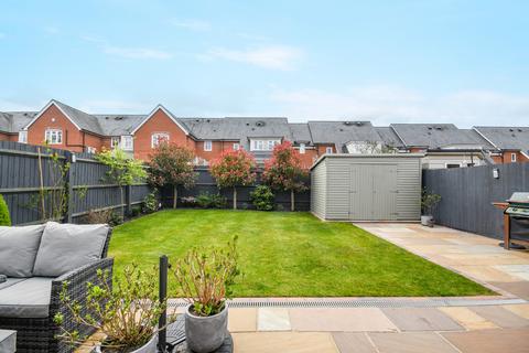 3 bedroom terraced house for sale, Grace Bartlett Gardens, Chelmsford