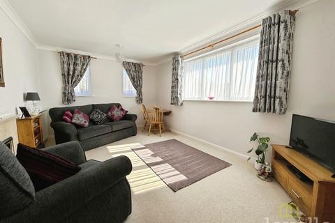 2 bedroom detached bungalow for sale, The Grove, Lea DN21