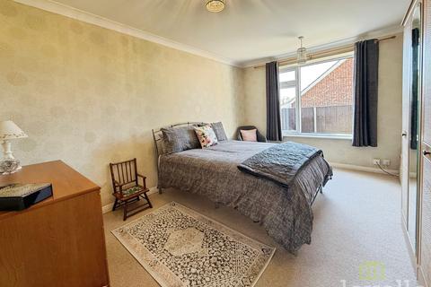 2 bedroom detached bungalow for sale, The Grove, Lea DN21