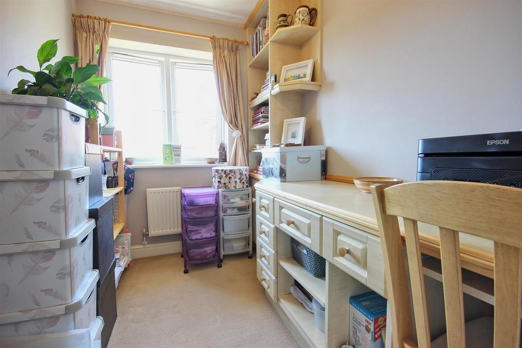 Bedroom 2 (rear)