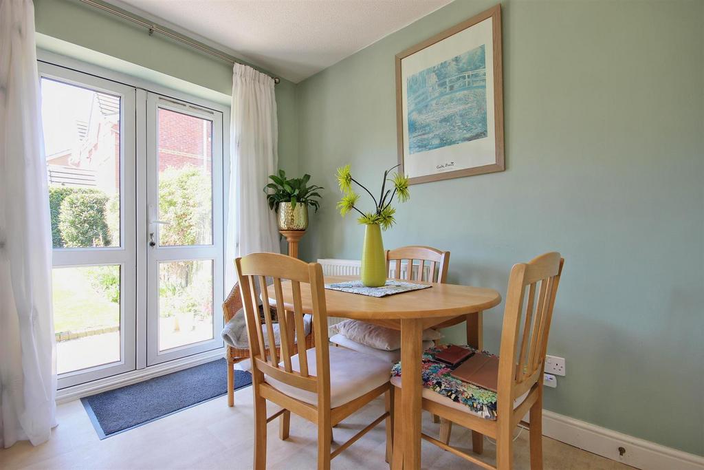 Dining kitchen
