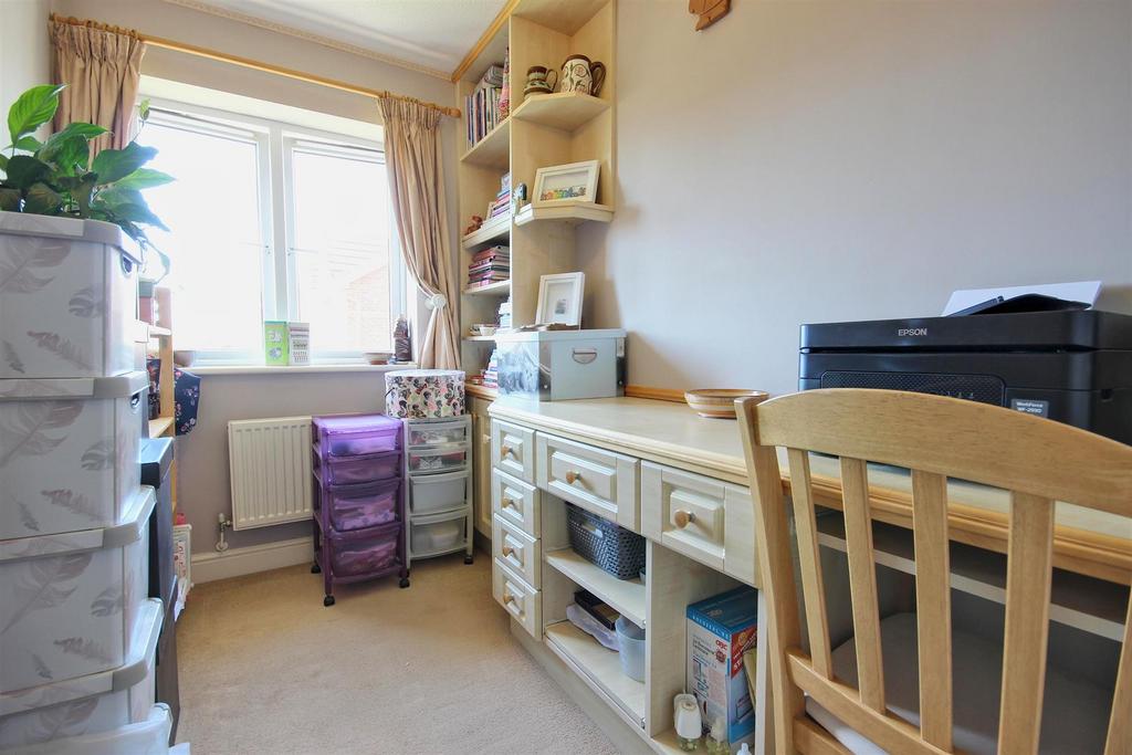Bedroom 2 (rear)
