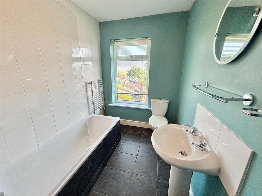 BATH2.jpg