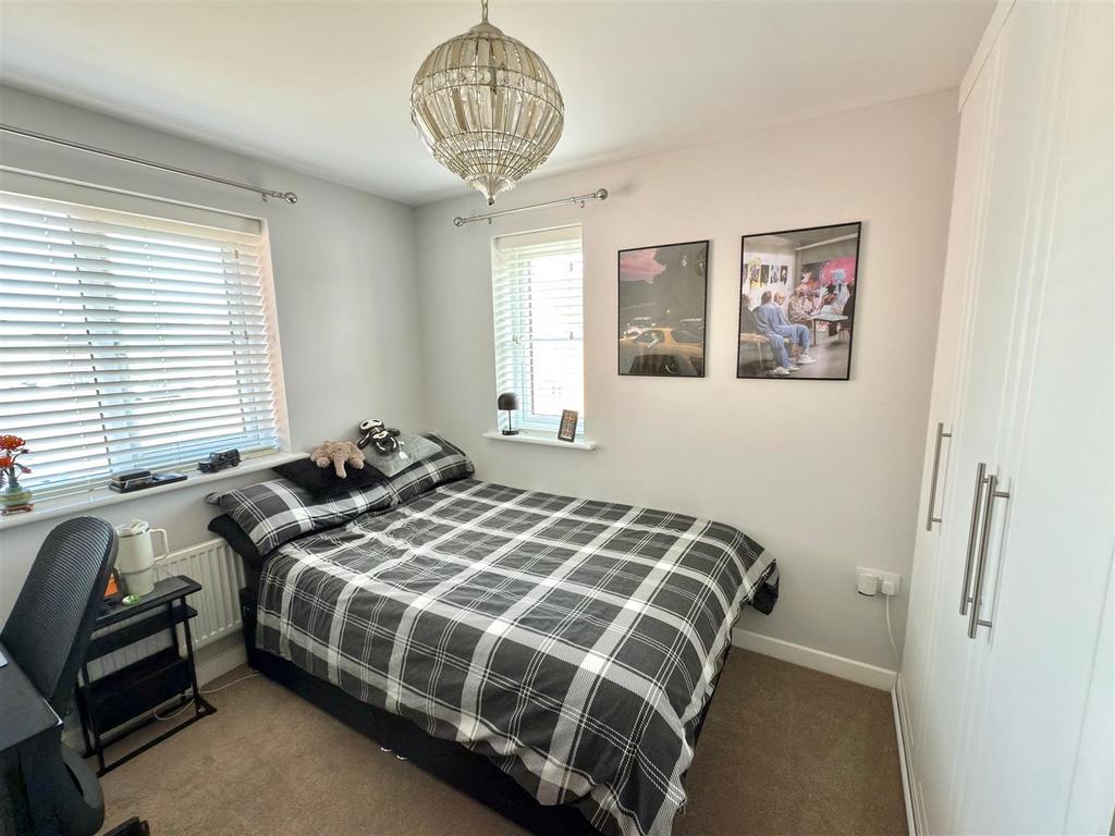 BED 2.jpg