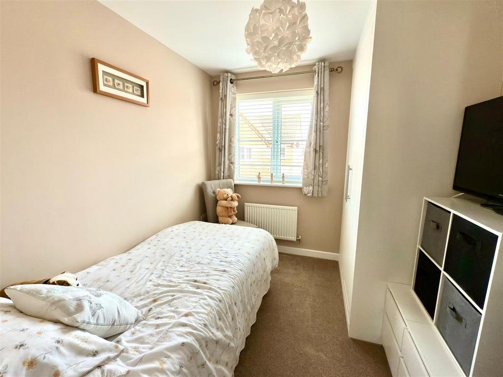 BED 3.jpg