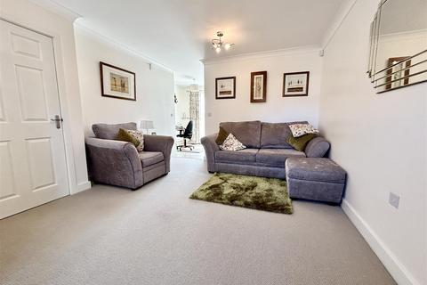 2 Barley Fields Close, Garforth, Leeds, LS25 1DT