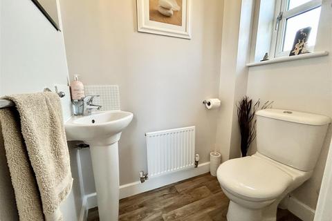 2 Barley Fields Close, Garforth, Leeds, LS25 1DT