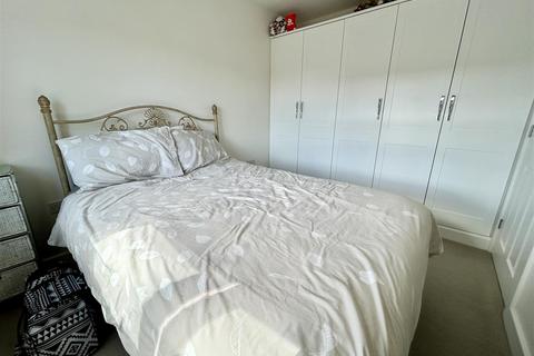 2 Barley Fields Close, Garforth, Leeds, LS25 1DT
