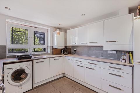 3 bedroom apartment for sale, Daplyn Street, London, E1