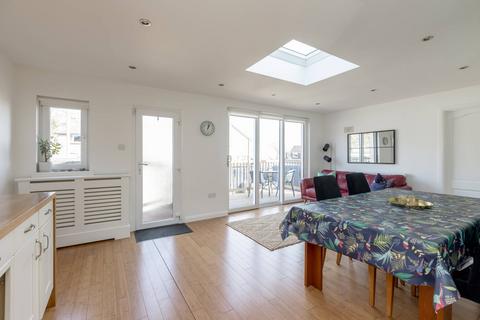 38 Clerk Road, Penicuik, EH26 9HA
