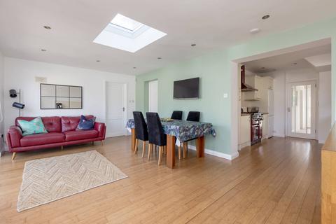 38 Clerk Road, Penicuik, EH26 9HA