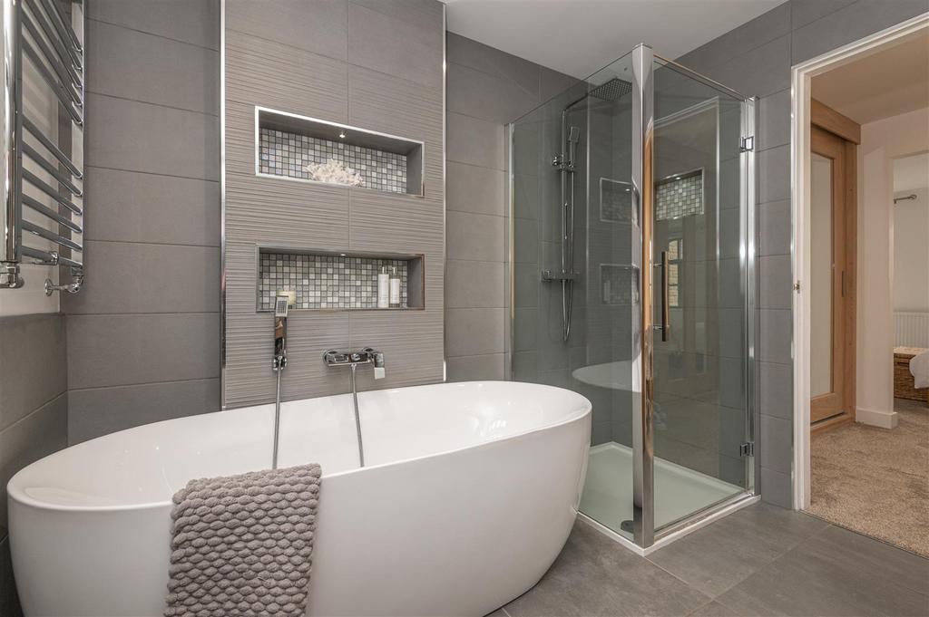 En-suite Bathroom