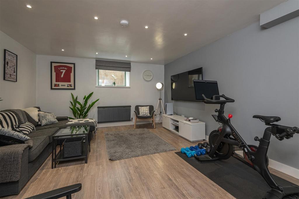 Cinema/Games Room/Home Gym