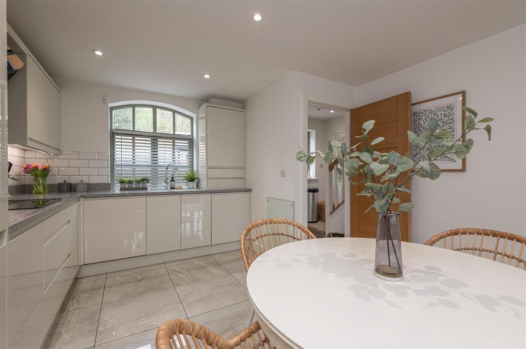 Lounge/Kitchen