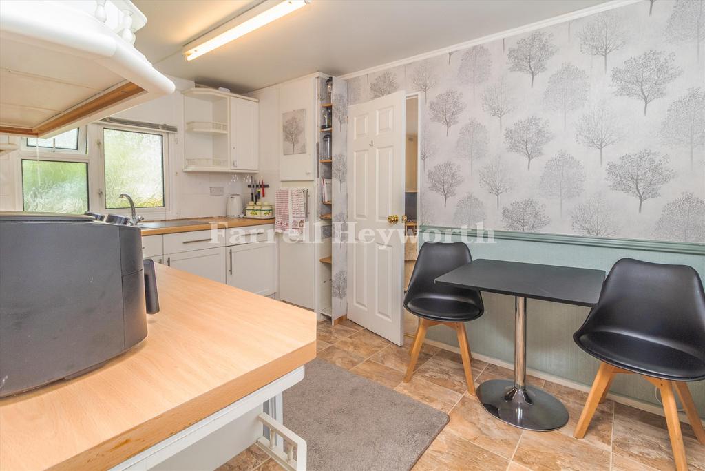 Kitchen image 2