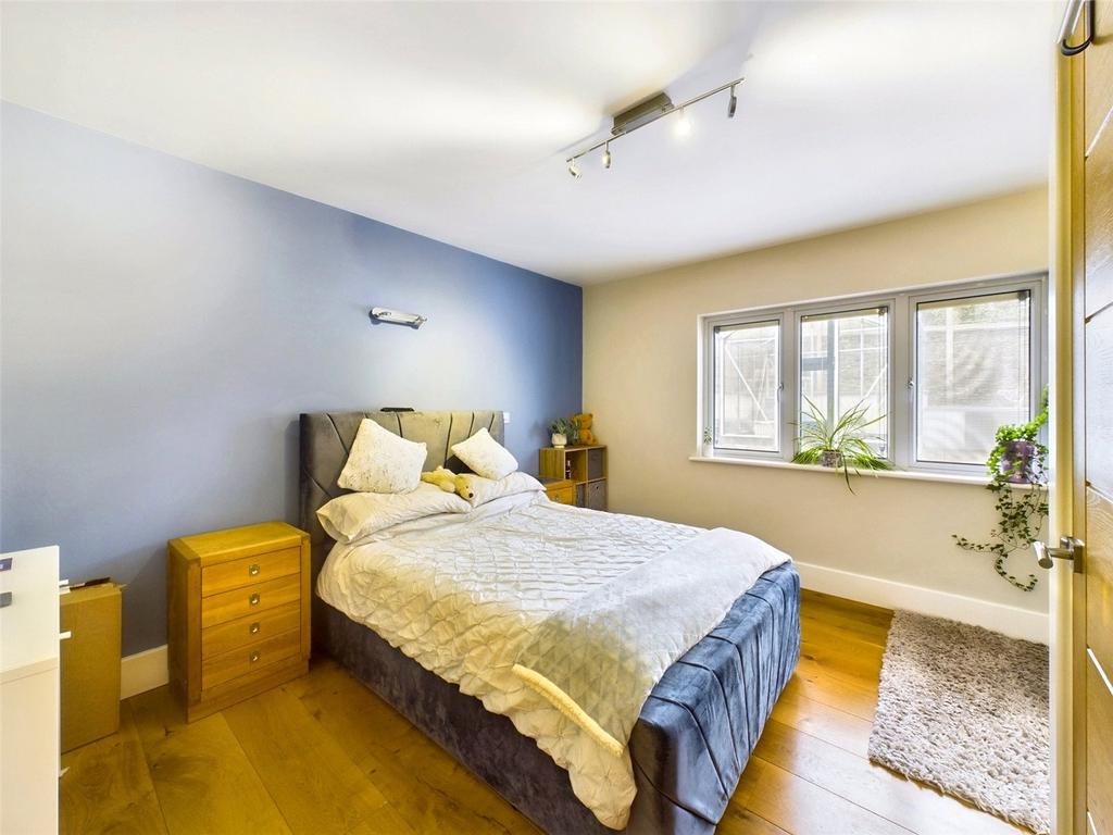 Bed 2