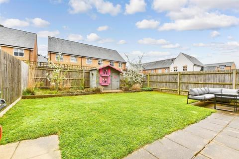 14 Braby Drive, Horsham, RH12 4TJ