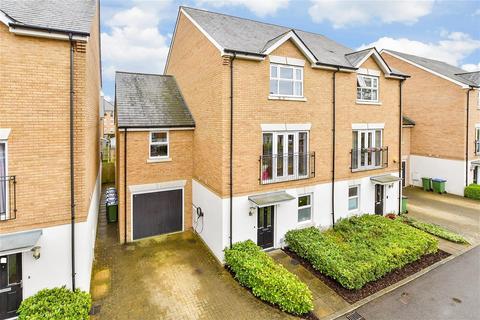 14 Braby Drive, Horsham, RH12 4TJ