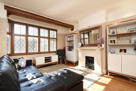 4 bedroom semi-detached house for sale, Widmore Road, Bromley