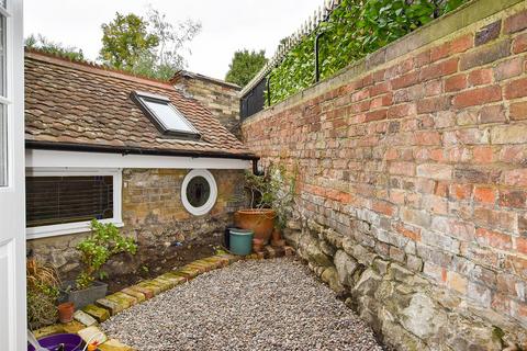 4 bedroom character property for sale, High Street, Aylesford