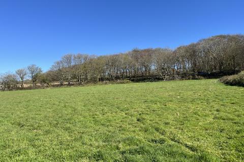 Land for sale, Praze, Camborne