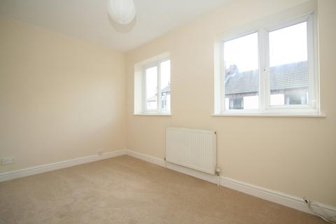 2 bedroom semi-detached house to rent, Kinver Street, Stourbridge DY8